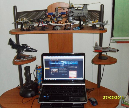 Desks of PlanetPhillip.com readers